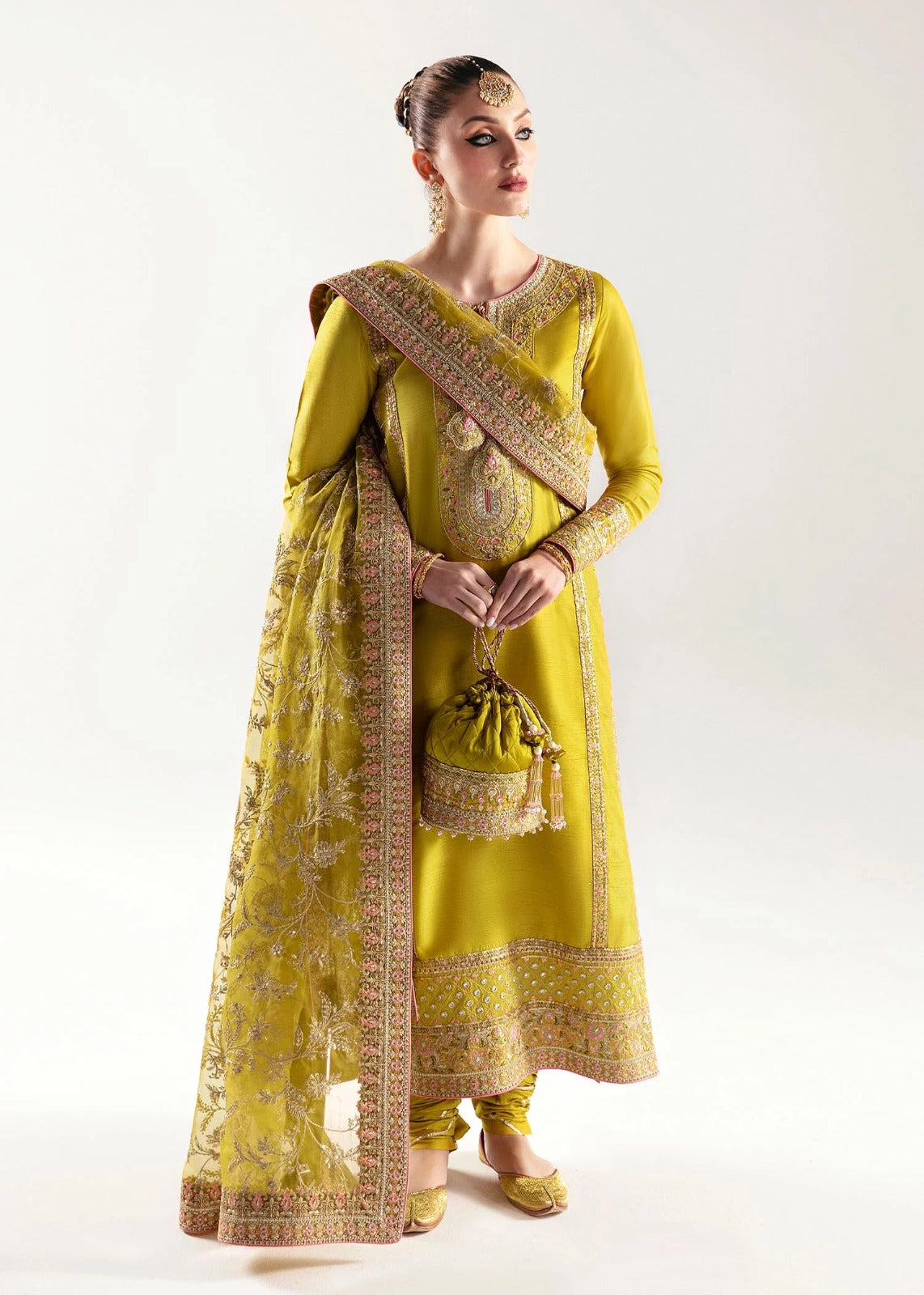 Kanwal Malik – Luxury Formals’25 | Mahpara lf0659