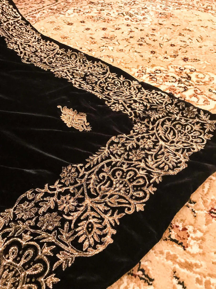 velvet Tila lined Tick floral border Shawl